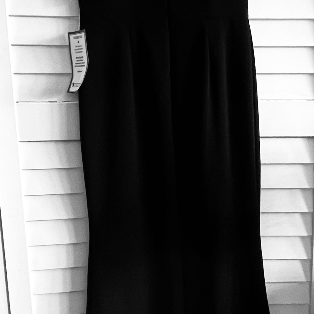 Xscape Women's Off Shoulder Cutout Gown Black Dress Size 8 Front Pleat - Picture 4 of 8
